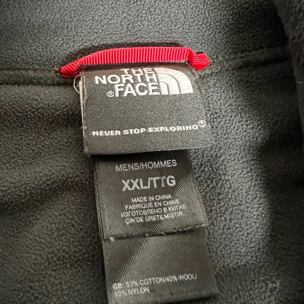 Men’s North‎ Face sweater